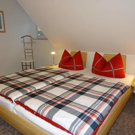 Neue Liebe Wohng_4 Apartment Kirr
